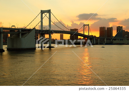 Evening view of Tokyo [Odaiba/Rainbow Bridge] 25864335