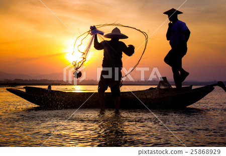 The casting people living along the River 25868929