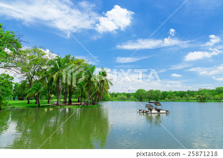 Wachirabenchatat Park 25871218