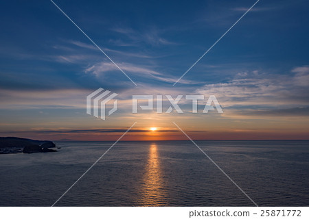 在知床半島的日落 在知床半島的日落 25871772