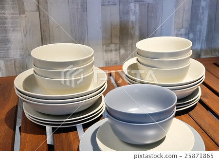 Collection of Ceramic Dishes, Bowls and Plates 25871865