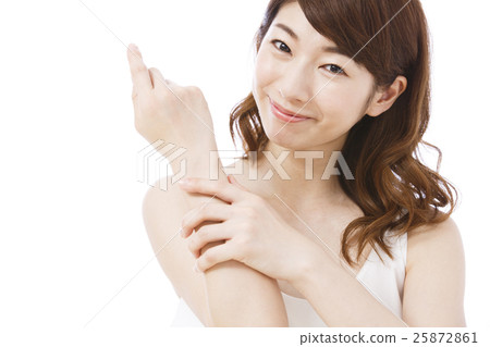美容女性皮膚護理美容年輕女子微笑身體護理 美容女性皮膚護理美容年輕女子微笑身體護理 25872861
