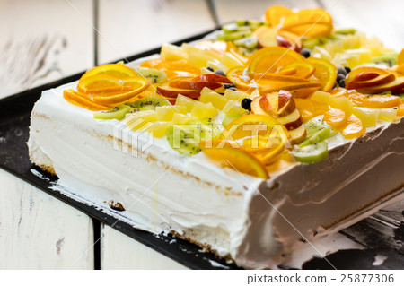 Cake with fruits and cream. 25877306
