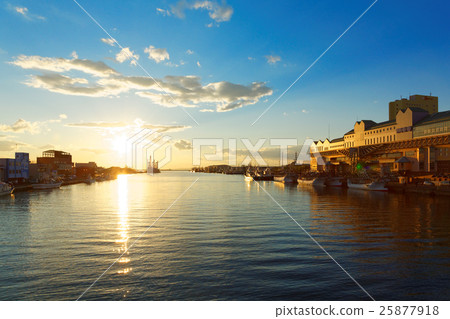 I wish a sunset from Kushiro port from Shinkaibashi 25877918