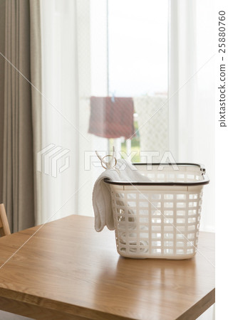 Laundry basket 25880760