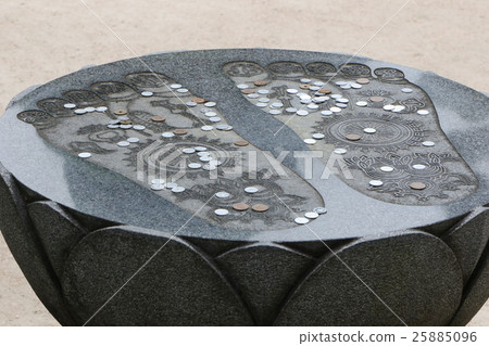 Buddha's footstone 25885096