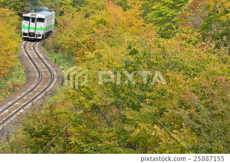 Kiha在秋天40攀登秋天的常設冠 25887155