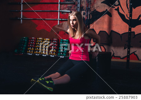 Woman doing aerobics 25887903