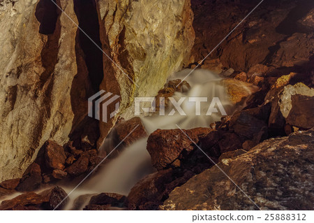Fudo cave stalactite cave, Kawakami village, Yoshino gun, Nara prefecture Fudo cave stalactite cave, Kawakami village, Yoshino gun, Nara prefecture 25888312