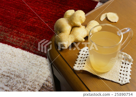 紅地毯和生薑熱水,姜 紅地毯和生薑熱水,姜 25890754