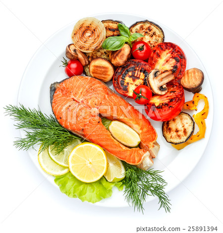Crispy roasted salmon steak 25891394