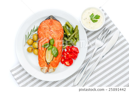 Crispy roasted salmon steak Crispy roasted salmon steak 25891442