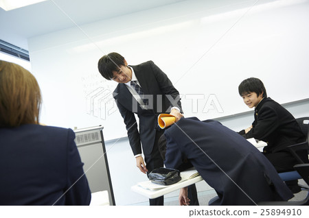 Cram school 25894910