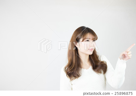 Casual Portrait · White Back Casual Portrait · White Back 25896875