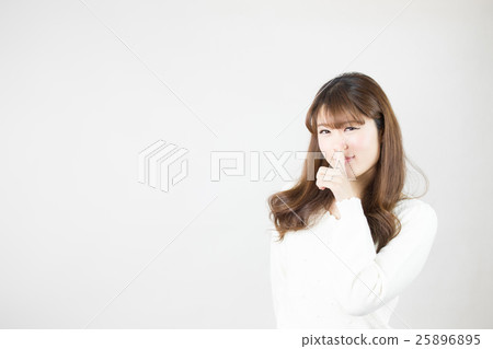 Casual Portrait · White Back Casual Portrait · White Back 25896895