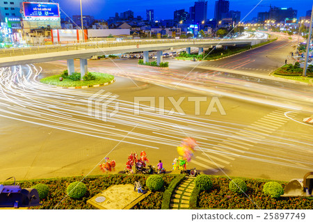 Circulation at Hang Xanh intersection flyover Circulation at Hang Xanh intersection flyover 25897749