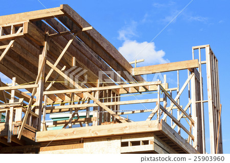 住房建築工地採用美國二乘四法 住房建築工地採用美國二乘四法 25903960