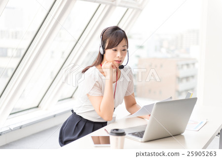 中年女性，女商人，WEB會議 25905263