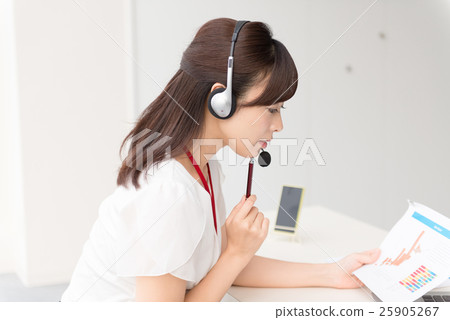 中年女性，女商人，WEB會議 25905267