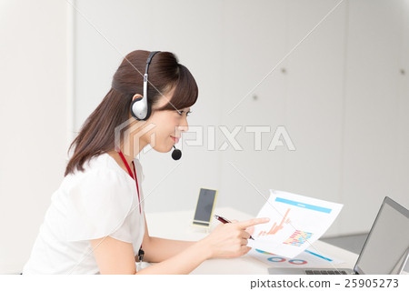 Middle Female, Business Woman, WEB Conference 25905273