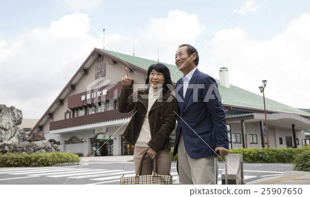 成熟的旅行 25907650