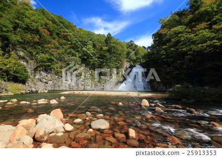 Hakodate Falls / Fall 201602 Hakodate Falls / Fall 201602 25913353