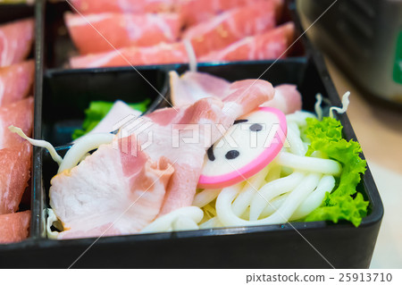 Pink kamaboko sliced, japanese fish cake Pink kamaboko sliced, japanese fish cake 25913710