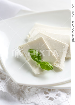 Ricotta cheese Ricotta cheese 25919725
