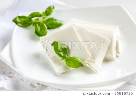 Ricotta cheese 25919730