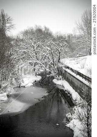 River on winter 25920004