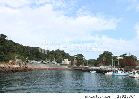 伊豆島島Shikishima的Shikanejima港 伊豆島島Shikishima的Shikanejima港 25922364