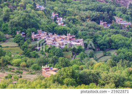 Danba Tibetan Villages at blue sky in sunshine day 25922871