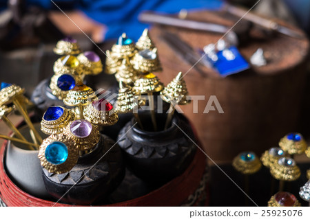 Thai traditional handcraft barrette making   25925076