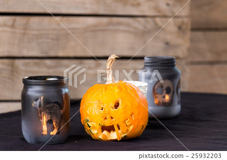 Funny Halloween pumpkin Funny Halloween pumpkin 25932203