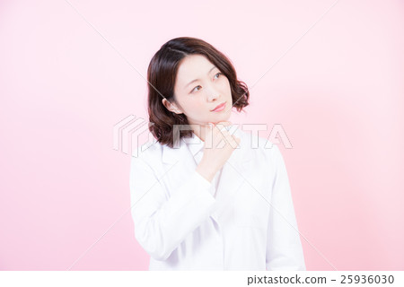 White woman 25936030