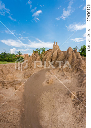 The pillar of the soil  "Sao Din Na Noi" 25936176