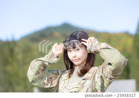 Survival game Military female image 25938317