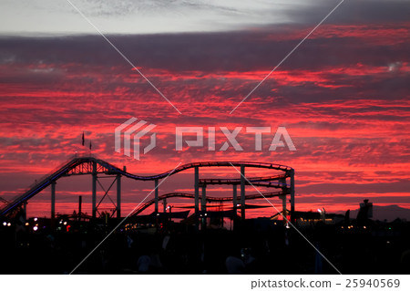 Sunset at the Snata Monica Pier in August 25940569