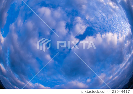 10月上旬的天空和雲彩（3：2更多藍色與修飾） 25944417