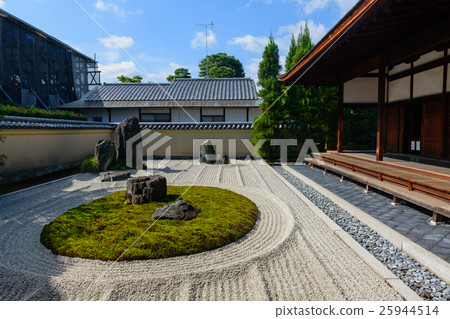 Daitokuji Ryugenin在秋天 25944514