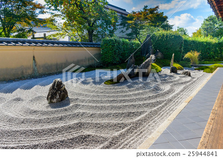 Daitokuji Ruihinin in autumn 25944841