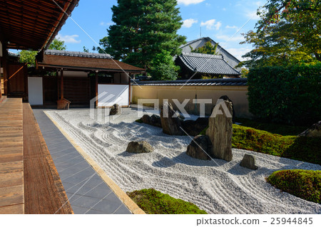 Daitokuji Ruihinin在秋天 25944845