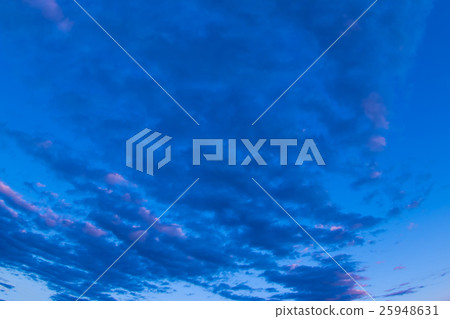 Sky and clouds of sunset in November (more red with retouching 3: 2) Sky and clouds of sunset in November (more red with retouching 3: 2) 25948631