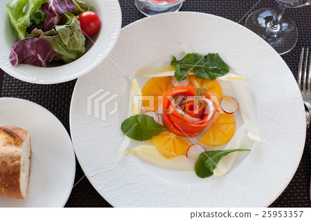 精緻的法國餐廳 25953357