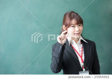 Female teacher / blackboard 25954301