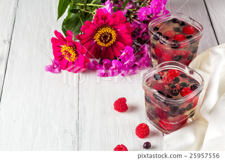 jelly of raspberry and shadberry 25957556