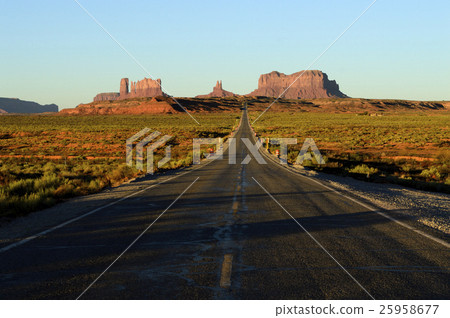 93656 Monument Valley 25958677