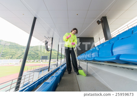 設施工作人員 25959673