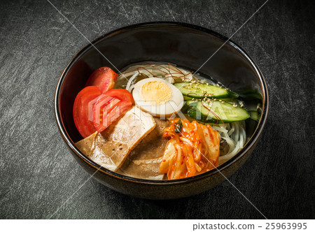 Korean cold noodles Korean cold noodle 25963995