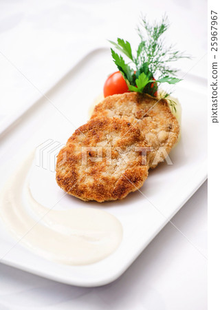 cutlet with mashed potato 25967967